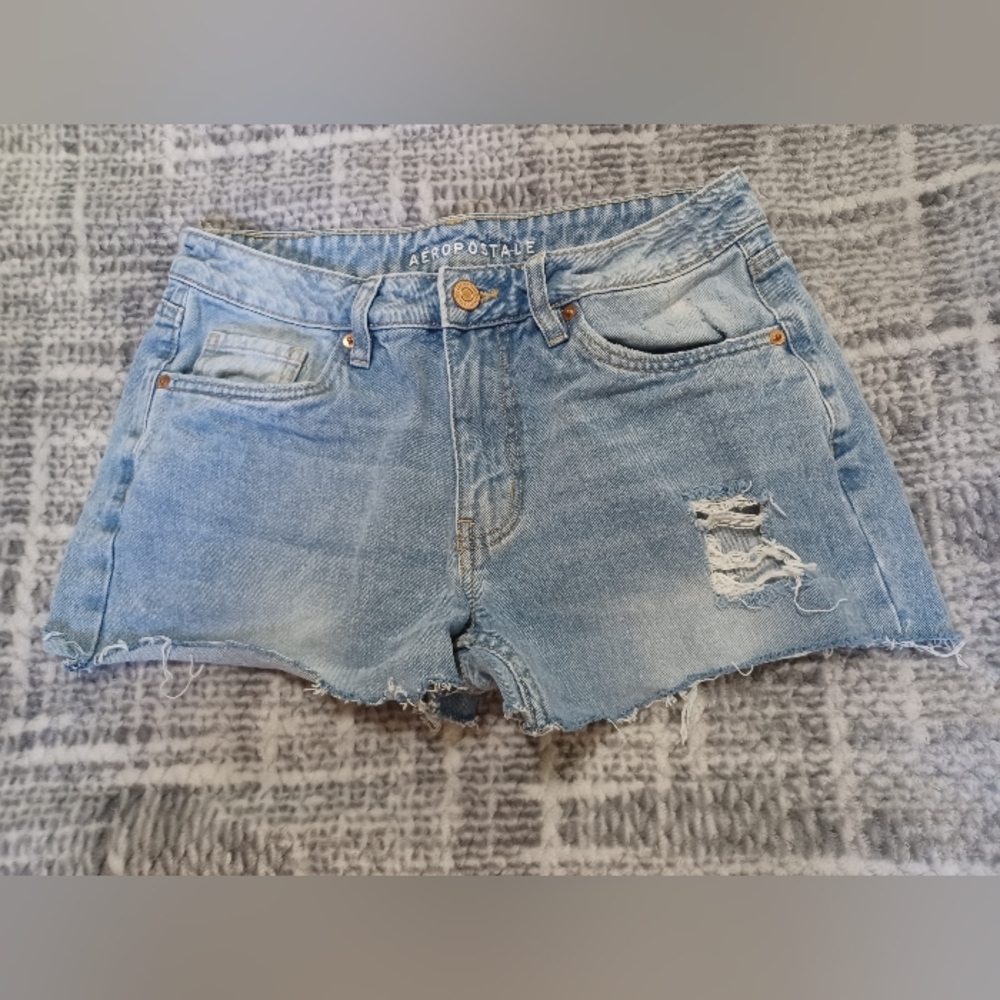 Aeropostale Boyfriend Light Wash Raw Hem Jean Shorts Women Sz 4